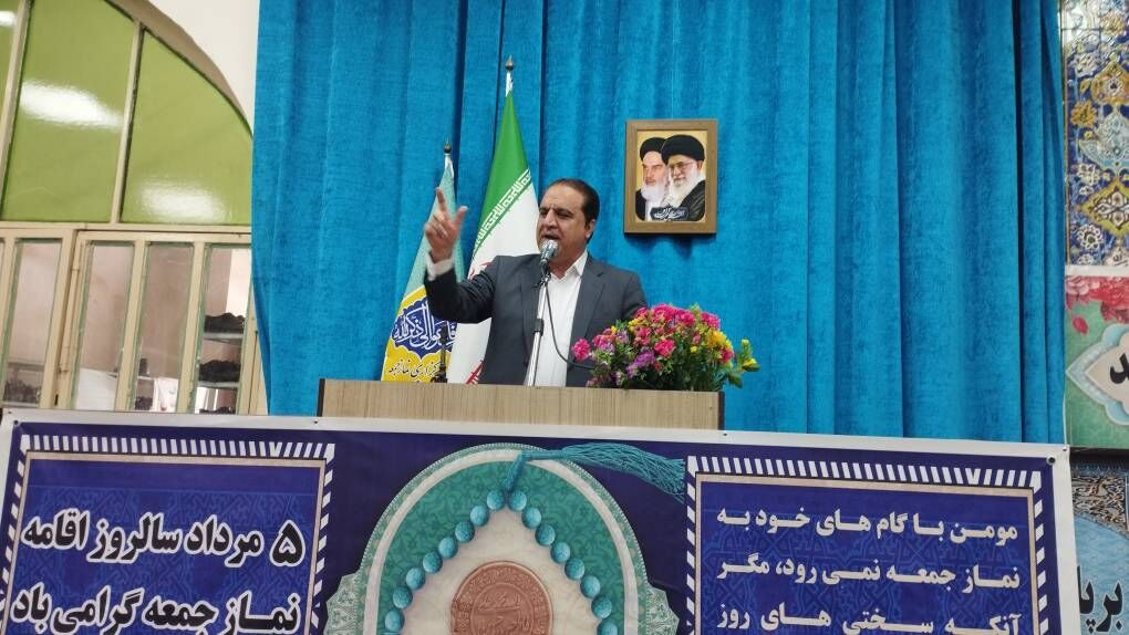 استاندار ایلام در سخنان پیش از خطبه‌های نمازجمعه دهلران: توسعه این شهرستان را با نگاه ملی و با همراهی همه ظرفیت‌ها دنبال می‌کنیم