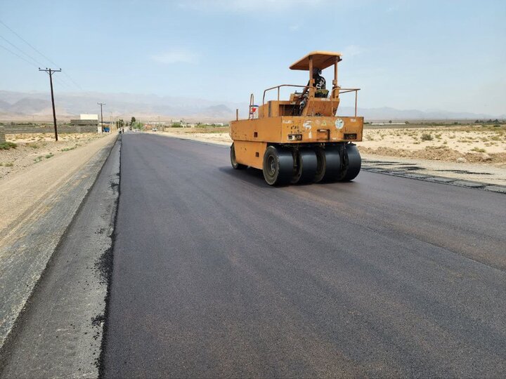 مدیرکل بنیاد مسکن انقلاب اسلامی استان خبر داد: معابر ۳ روستای شهرستان ایوان آسفالت شد