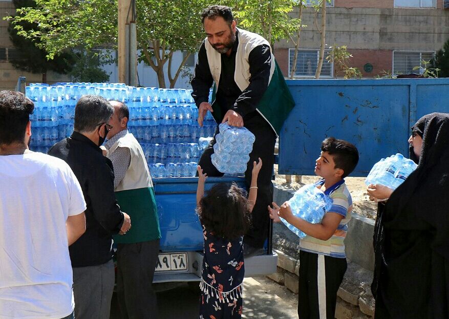 فرماندار مهران خبر داد: آغاز به‌کار کمیته توزیع آب زائران اربعین در مهران