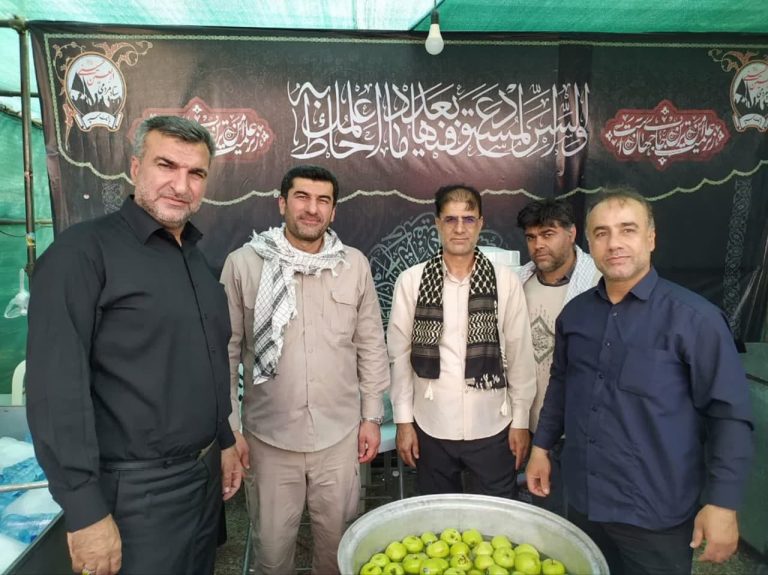 بازدید دکتر میرزاد از موکب ستاد مردمی اربعین بانک سپه در مرز مهران