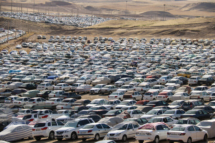 شهردار مهران خبر داد: ۱۴ هزار خودرو در پارکینگ بزرگ اربعین مهران پارک شد