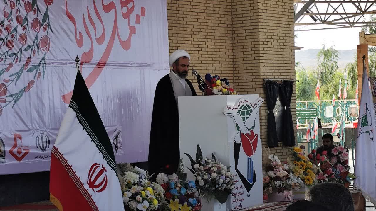 هفته دفاع مقدس سند افتخار ایران اسلامی است/ باید با شهدا بود تا به جایگاه والای انسانی رسید