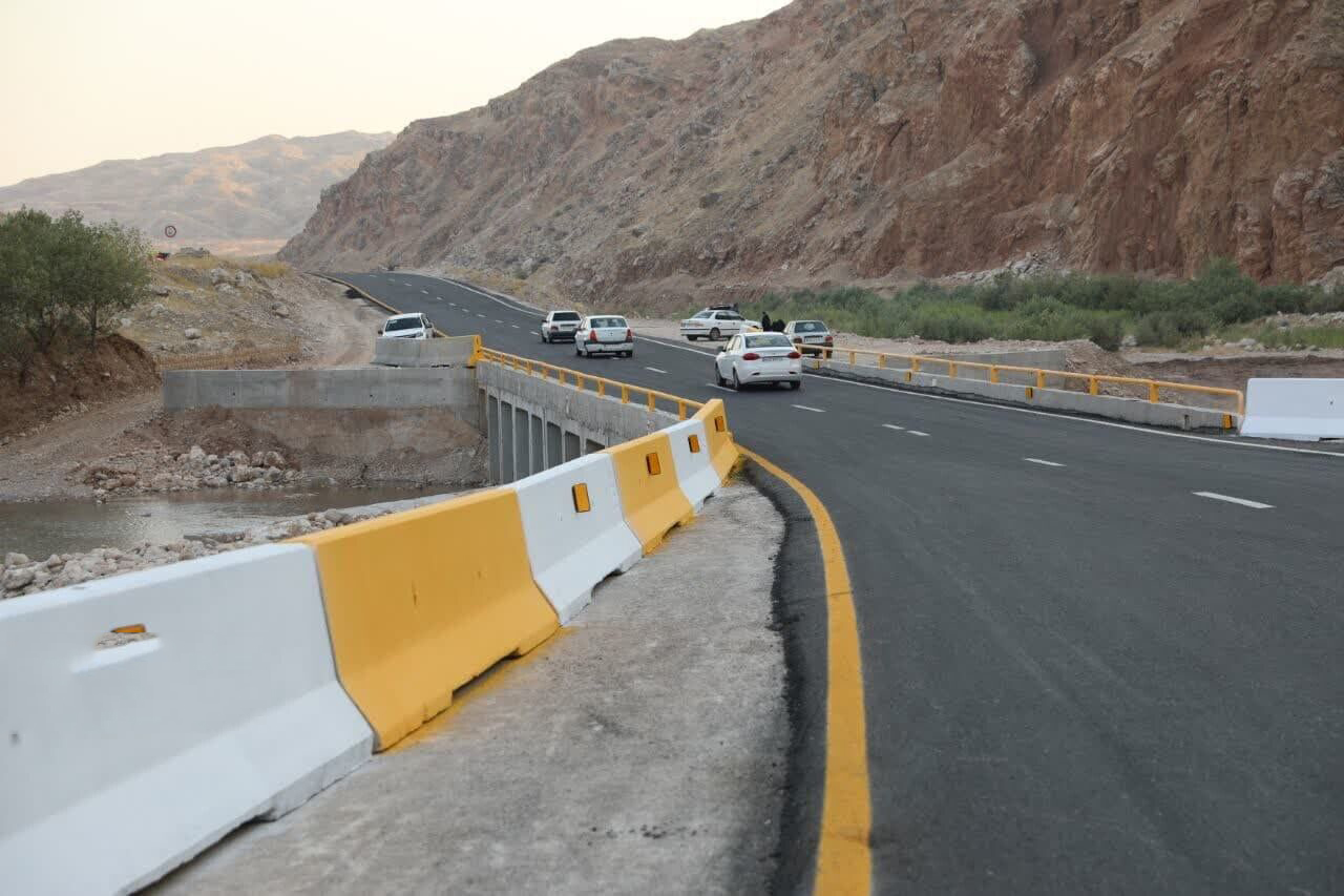 آغاز کار تعریض و بهسازی ۱۴۰ دهنه پل در جاده مهران– دهلران