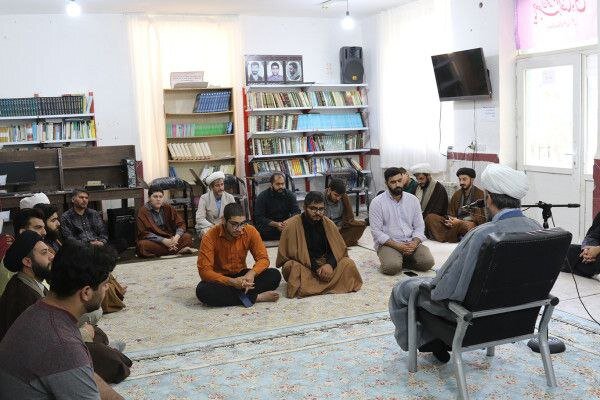 مدیرکل تبلیغات اسلامی استان تاکید  کرد: مبلغان به سواد رسانه و هوش مصنوعی مجهز شوند