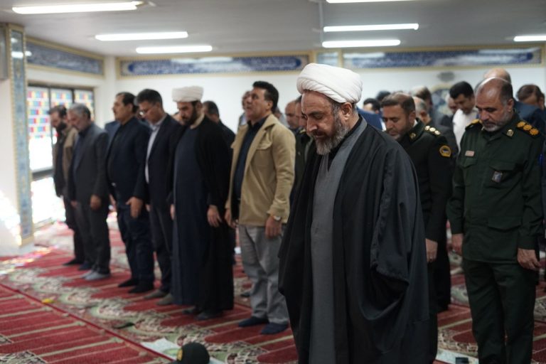 تفکر بسیجی ضامن عزت و اقتدار ملت ایران است