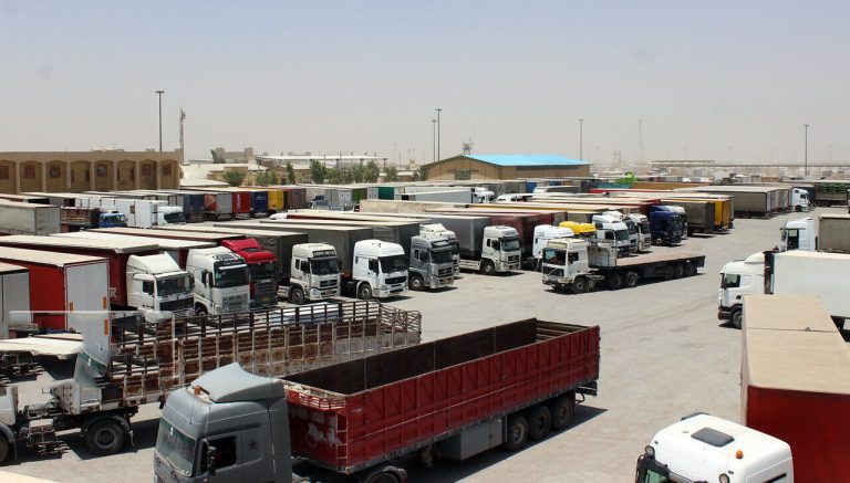 مدیرکل گمرک استان ایلام خبر داد: یک میلیارد دلار کالا از مرز مهران صادر شد