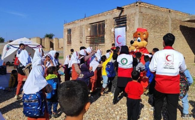 اعزام ۸۲ کاروان سلامت هلال‌احمر به مناطق محروم ایلام