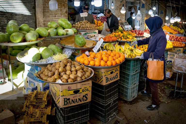 تشدید نظارت بر بازار ایلام در آستانه شب یلدا