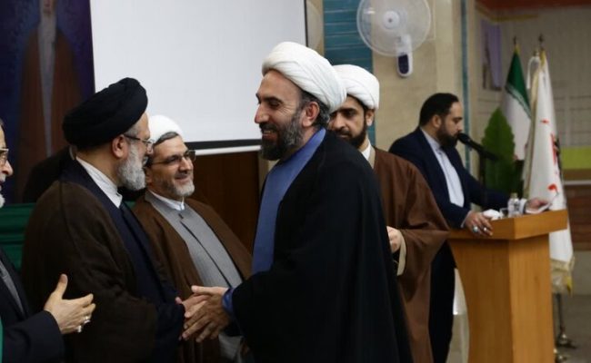 تقدیر از مدیرکل تبلیغات اسلامی استان ایلام در کنگره فعالان اربعین