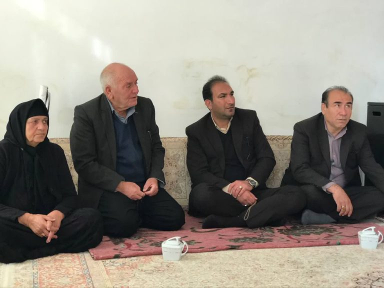 دیدار مدیرکل بنیاد شهید و امور ایثارگران استان ایلام با خانواده های معظم شهدا در چرداول