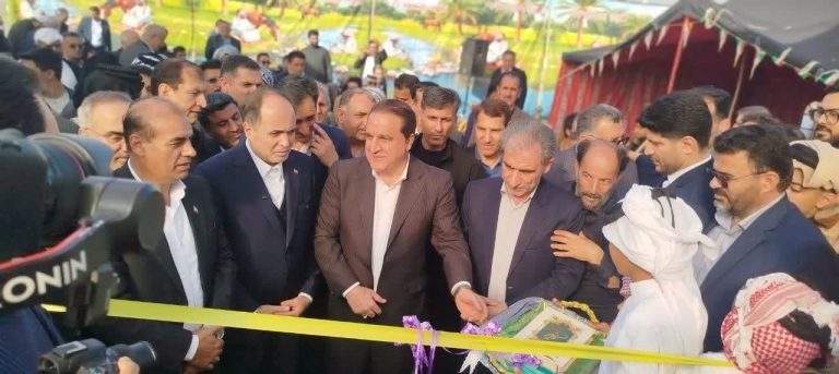 افتتاح گلخانه ۷ هکتاری در دشت عباس دهلران با حضور وزیر جهاد کشاورزی