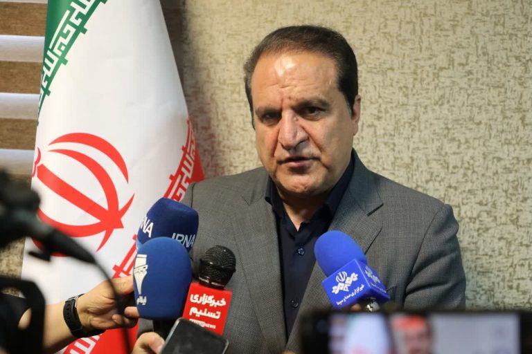 تأکید استاندار ایلام بر رفع نواقص و تشدید نظارت بر توزیع کالاهای اساسی/تشکیل ۱۲ تیم بازرسی