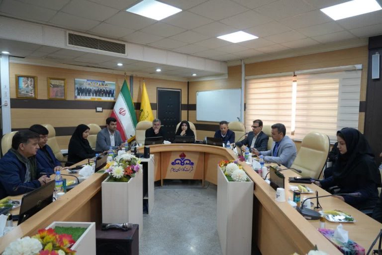 احیای شبکه گاز ۲۴ روستا در کمتر از ۱۲ ساعت زیر آتش جنگنده های دشمن