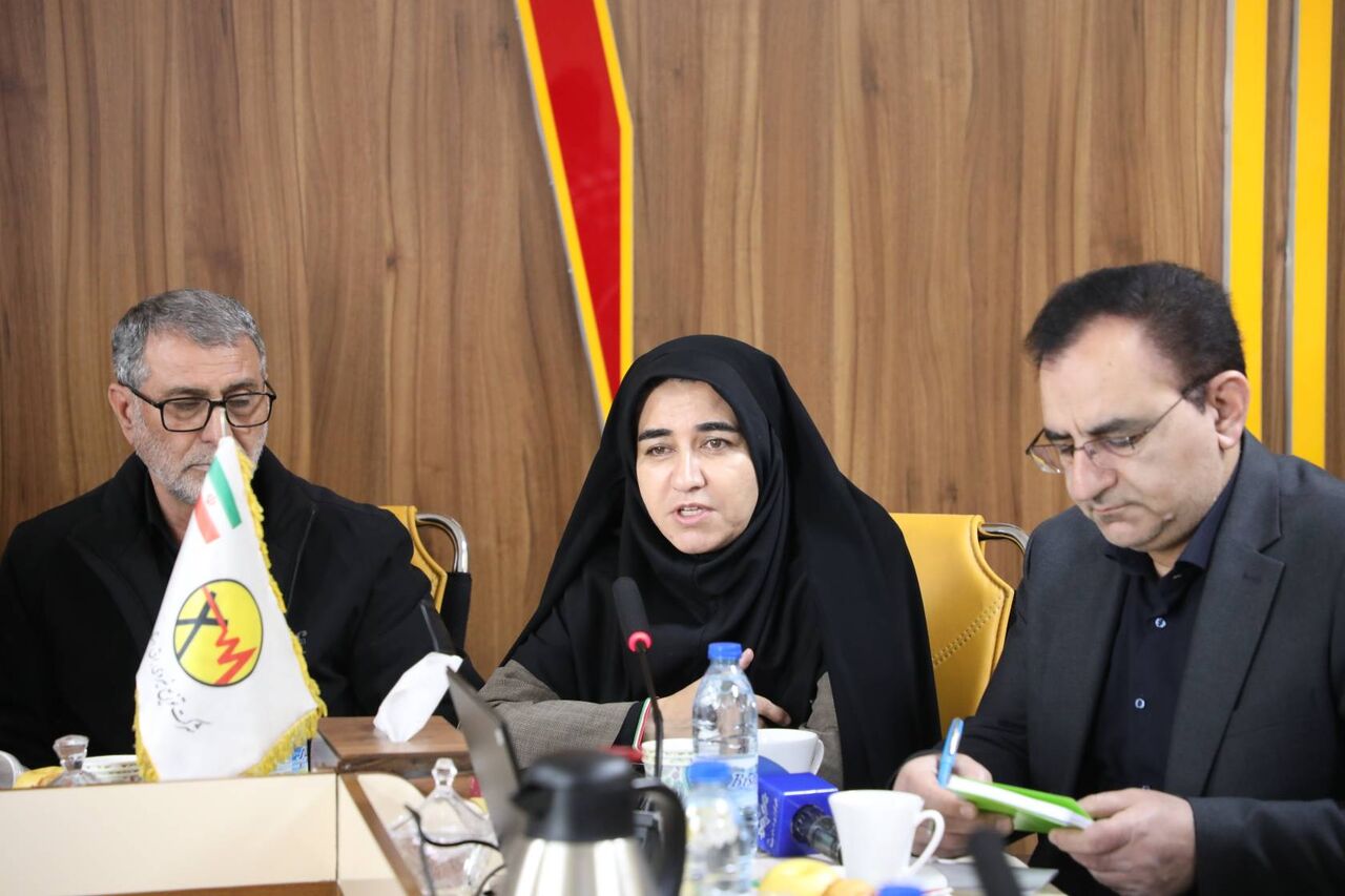 دشمن با فتنه اقتصادی قصد کمرنگ کردن پیروزی ما در میدان دارد