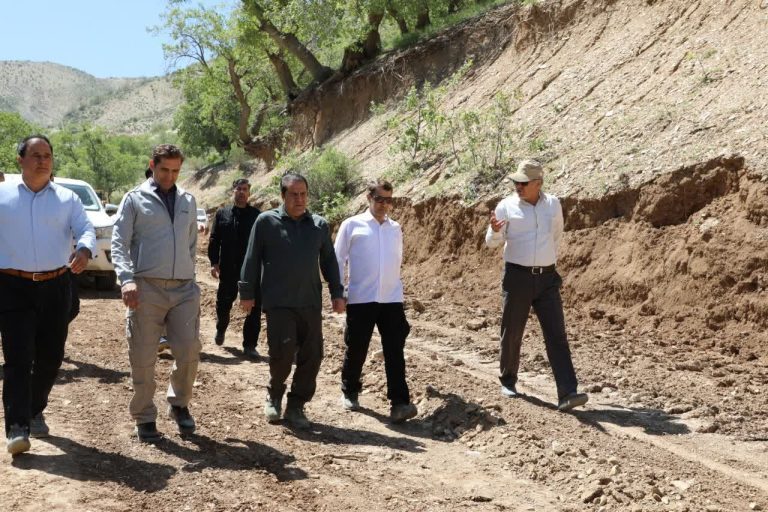 تأکید استاندار بر شتاب در ساخت و تکمیل جاده پدافندی ایلام