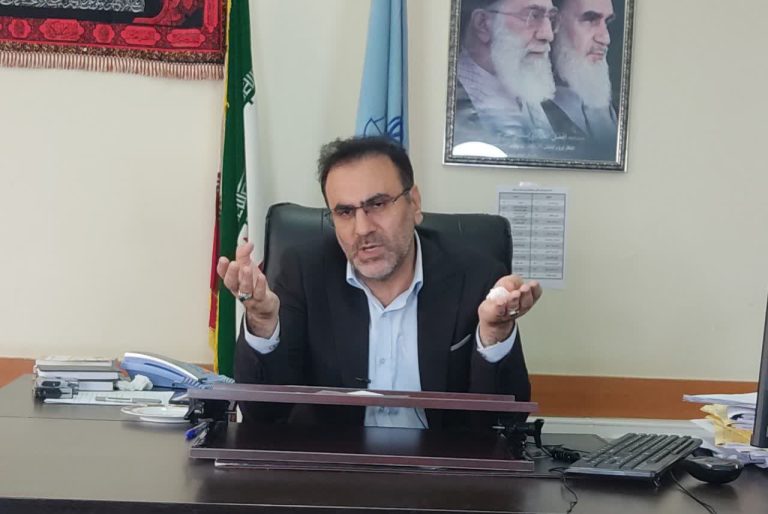 پیاده‌روها جای دکه‌سازی نیست/ بوی فاضلاب مرکز شهر باید رفع شود