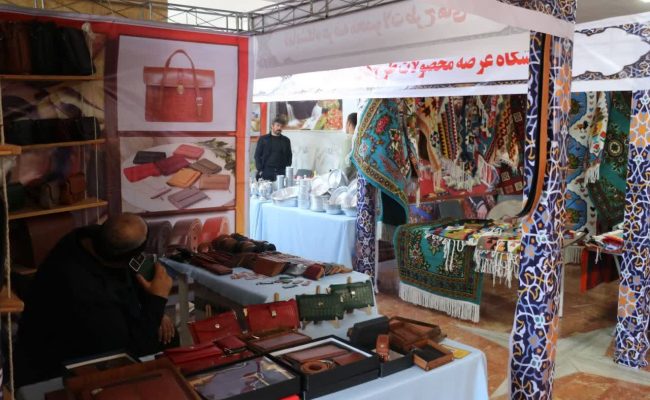 توانمندسازی مددجویان ایلامی با موتور محرک «صنایع دستی»؛ ۲۸۰ طرح اشتغالزا اجرایی شد توانمندسازی مددجویان ایلامی با موتور محرک «صنایع دستی»؛ ۲۸۰ طرح اشتغالزا اجرایی شد
