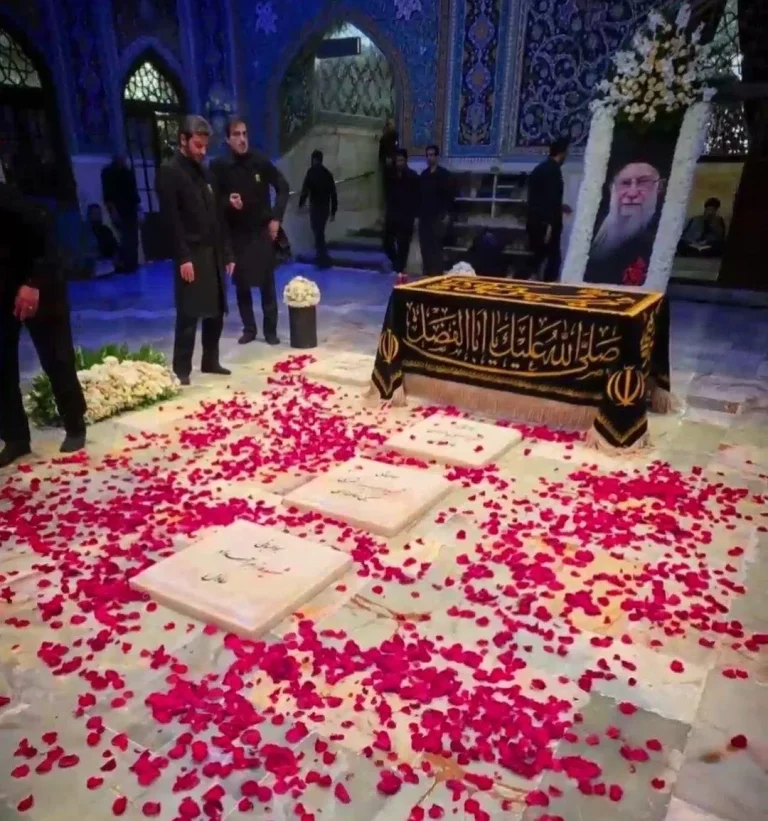 میعادگاهِ خاک و آرمان؛ وقتی شهادت، مزار می‌سازد