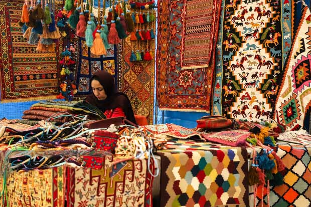استان ایلام با ۱۵۰ غرفه صنایع دستی میزبان فرهنگی زائران اربعین است