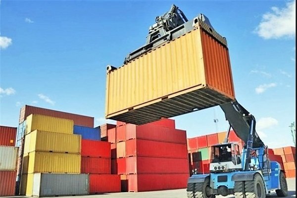 مدیرکل گمرک استان ایلام خبر داد: صادرات و تردد در مهران روان و برقرار است