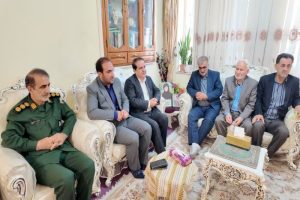 استاندار ایلام: مادران شهدا معماران ایستادگی و سرمایه معنوی جامعه هستند