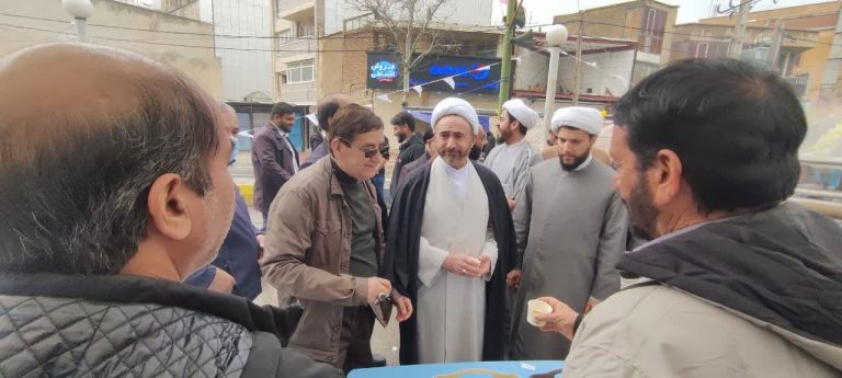 حضور استاندار و امام جمعه ایلام و جمعی از مسئولین در جشن بزرگ نیمه شعبان در شهر ایلام