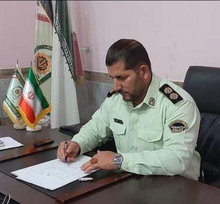 طی آیینی و با حضور جانشین فرماندهی انتظامی استان صورت گرفت؛  آیین تکریم و معارفه فرماندهی انتظامی شهرستان ایوان