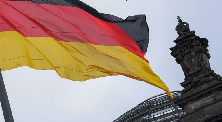 آلمان: از موضع آمریکا در خصوص اولویت نداشتن مذاکرات هسته‌ای حمایت می‌کنیم