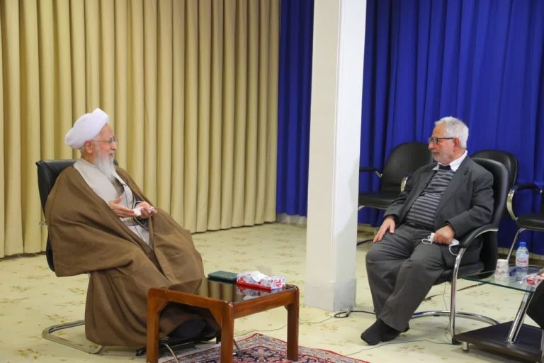 آیت الله جوادی آملی: باید معضل اشتغال، مسکن و گرانی حل شود تا موفق باشیم/ جلوی دزدی ها و غارت ها گرفته شود