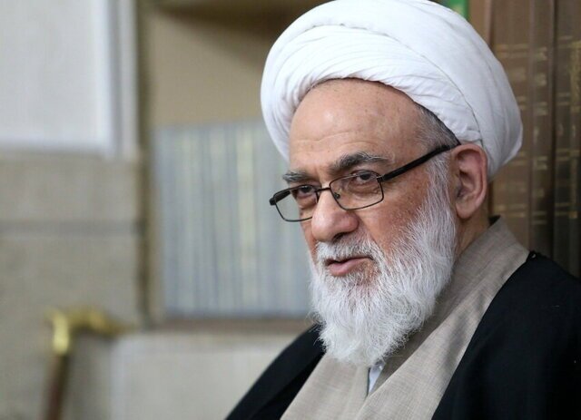 آیت الله گرامی، استاد حوزه: کسانی که با استفاده از سلاح باعث ترس مردم می‌شوند حتی اگر باعث کشتن کسی نشوند محارب هستند