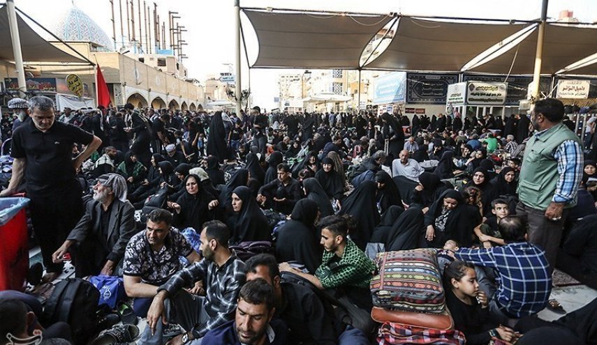 ستاد مرکزی اربعین: همه مرزهای عراق به دلیل نگرانی از امنیت و سلامت زائران تا اطلاع ثانوی بسته شد/ گذرنامه موقت اربعین صادر نمی‌شود/ سفرهای اتوبوسی به عراق لغو شدند