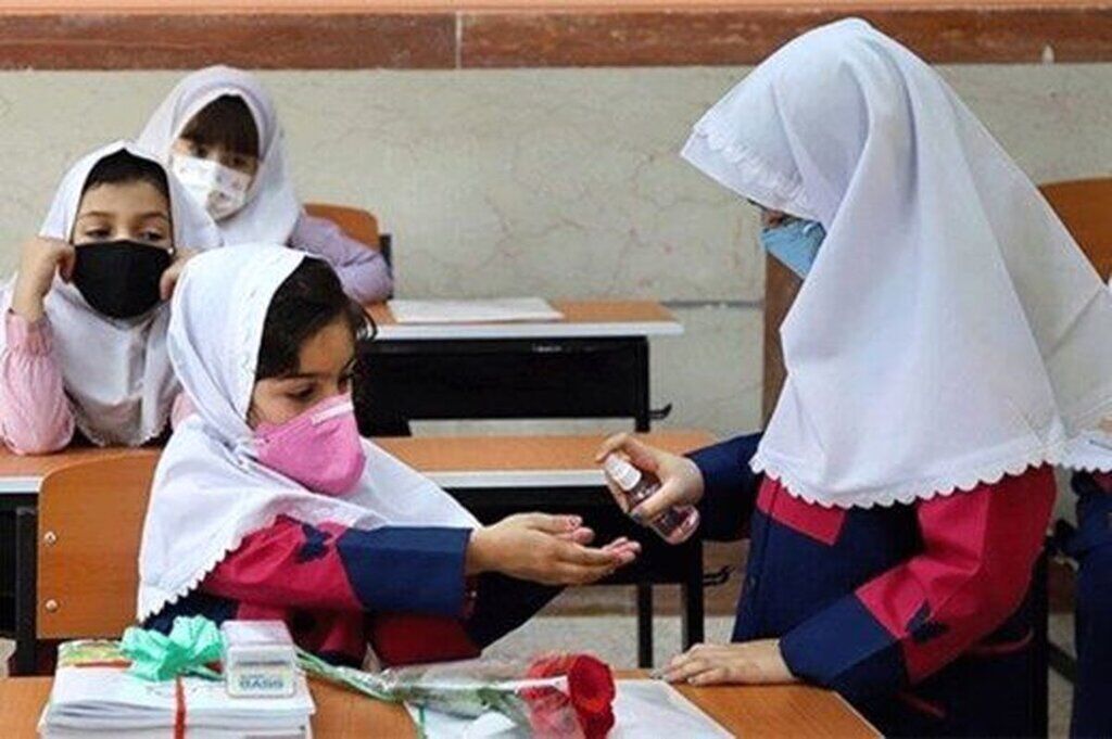 سرپرست وزارت آموزش و پرورش: مدارس از نیمه دوم آبان به‌صورت حضوری بازگشایی می‌شود