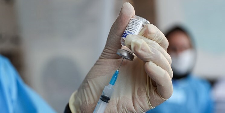 وزیر بهداشت: حتی در شرایط بهبود اوضاع کرونا باید سالی یک بار واکسن تزریق شود