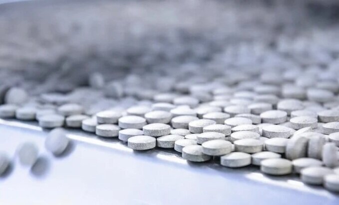 درخواست کمیته علمی برای افزودن «قرص ضد کرونا» به لیست دارویی کشور