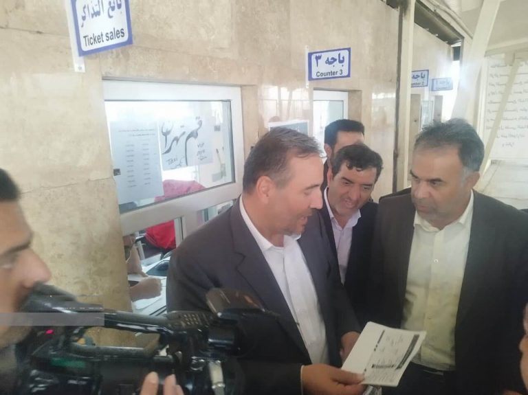 استاندار ایلام تاکید کرد: بساط سیم کارت فروشی و مسافر فروشی خارج از عُرف در پایانه مهران برچیده شد