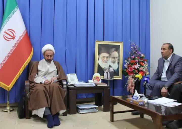 امام جمعه ایلام در نشست هماهنگی ساخت زائرسرای ایلامیان در مشهد تاکید کرد: ساخت زائرسرای ایلامیان در مشهد مقدس، یک صدقه جاریه است که تاثیرات دنیوی و اخروی بسیاری را به دنبال خواهد داشت