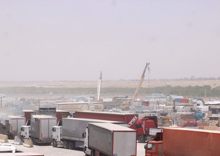 مدیرکل استاندارد ایلام خبر داد: ۵۳ هزار تن کالای استاندارد از مرز مهران به عراق صادر شد