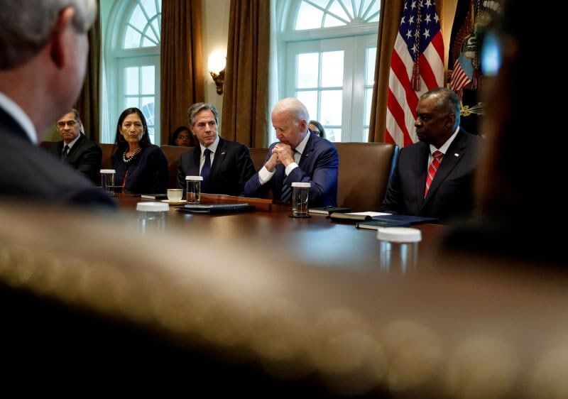 استراتژی جدید امنیت ملی آمریکا: دیپلماسی در قبال ایران را دنبال خواهیم کرد؛ در صورت شکست آماده استفاده از ابزار‌های دیگر هستیم/ چنانچه منافعمان مورد حمله قرار بگیرد، واکنش نشان می‌دهیم/ هرگونه تهدیدی از سوی تهران علیه شهروندان، مقامات فعلی و سابق خود را تحمل نمی کنیم