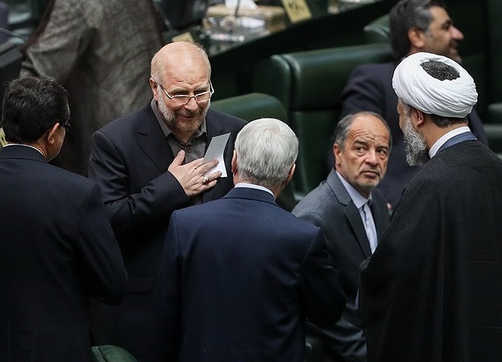 «اصلاحات» به سبک مجلس: فیلم برداری از وقایع روز و آپلود آن در شبکه های اجتماعی جرم می شود/ پایان عصر «شهروند خبرنگاری» در ایران