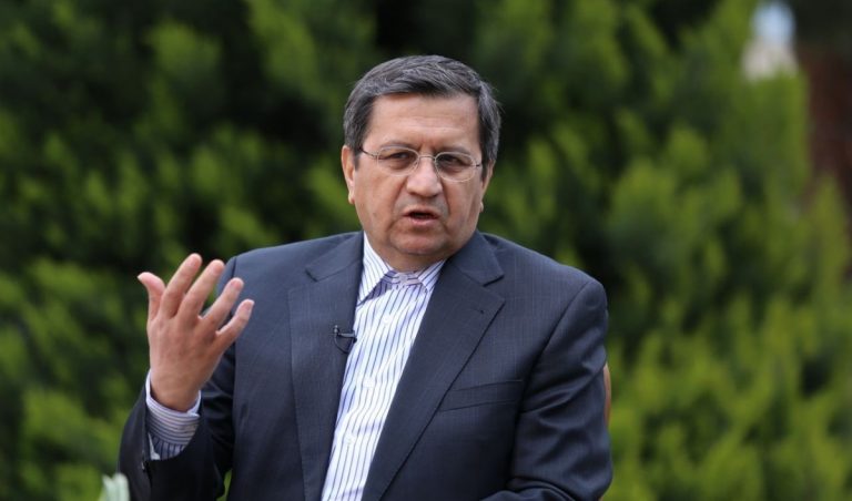 انتقاد همتی از دولت: در دستاورد سازی موهومی پیشتازید، اما دلار در ۹ ماه، ۵۲ درصد گران شده/ در ۸ ماه اخیر، سه برابر مدت مشابه در سال ۹۹، چاپ پول کردید