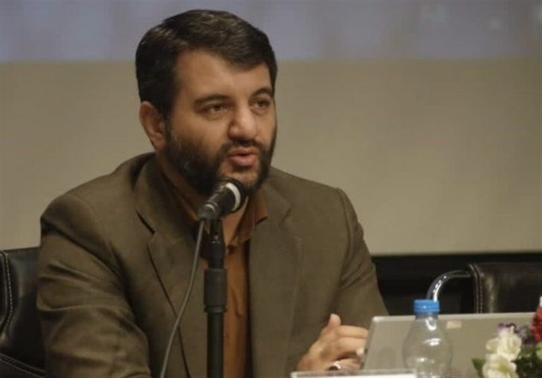 عبدالملکی، دبیر شورای عالی مناطق آزاد: فعالان اقتصادی پیگیر جذب سرمایه گذاران خارجی و ایرانیان خارج از کشور برای بی‌اثر کردن تحریم ها باشند/ مهم‌ترین مردم در مناطق آزاد، فعالان اقتصادی هستند