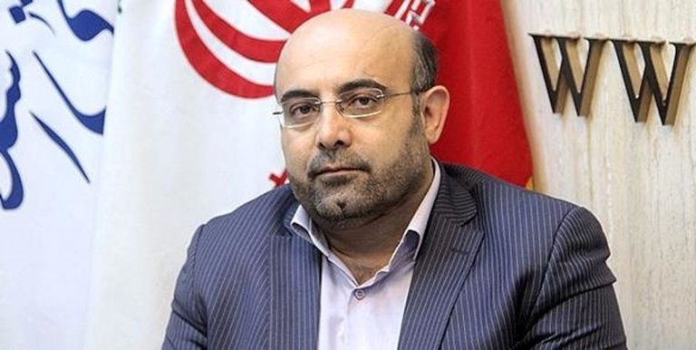 نایب رئیس کمیسیون صنایع مجلس: این نوع عرضه خودرو در بورس غیرقانونی است/ قیمت خودرو ۶۰ درصد بالاتر از قیمت کارخانه است