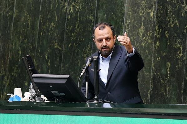 وزیر اقتصاد: بخشی از تغییرات کابینه به‌دلیل شنیدن صدای نارضایتی از افزایش قیمت‌ها بود/ آخرین سنگر معیشتی مردم یعنی «نان» خدشه دار نشد