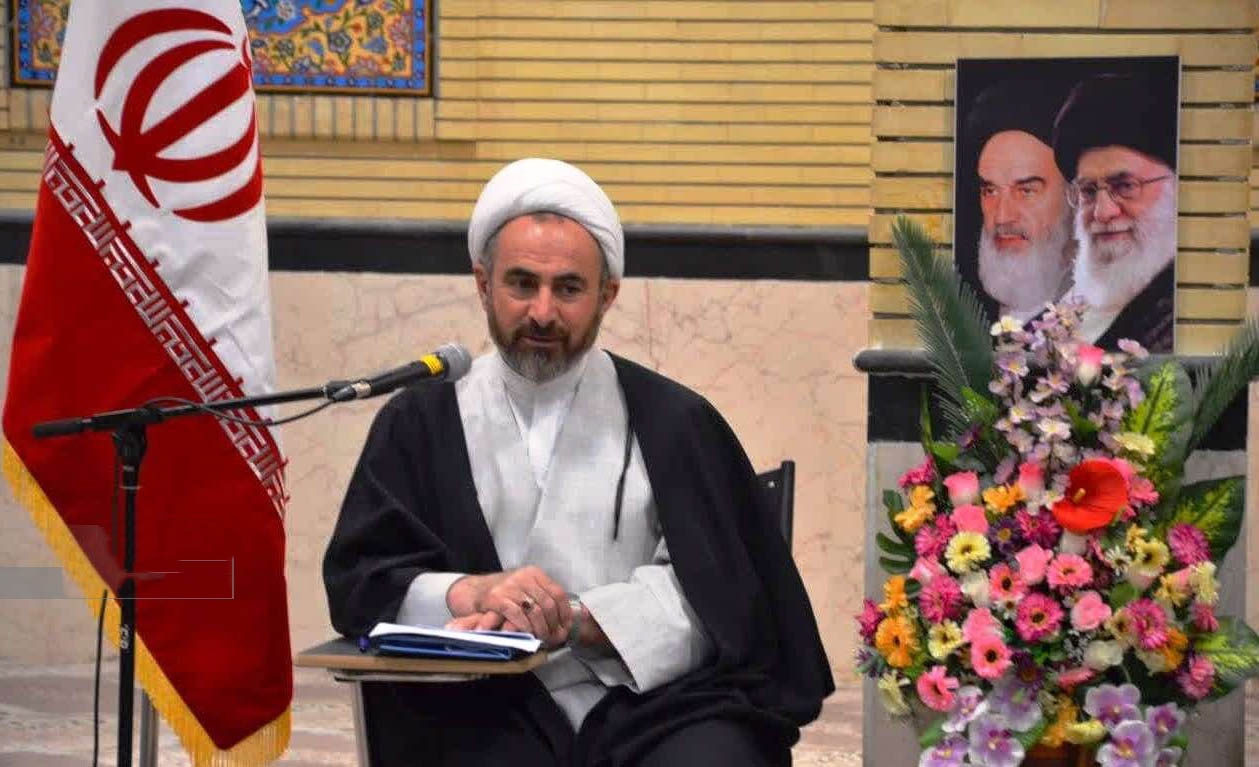 امام جمعه ایلام تاکید کرد: جامعه قرآنی ایلام نیازمند اطلس و بانک اطلاعاتی است