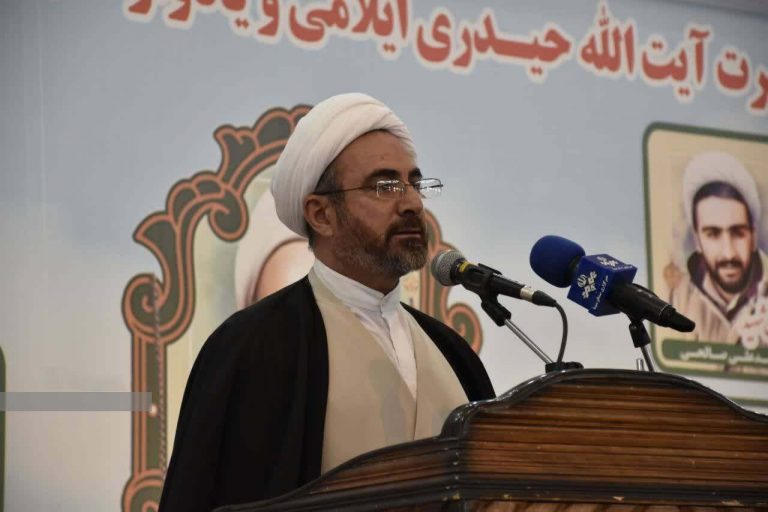امام جمعه ایلام تاکید کرد: جایگاه مجاهدت دینی از جهاد نظامی بالاتر است