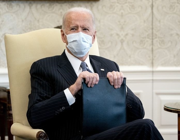 انتقاد شدید نیویورک پست از دولت آمریکا: بایدن در مقابل ایران در حال عقب نشینی است؛ دارد تمام اهرم های فشار را از دست می دهد، آن هم بدون دریافت چیزی