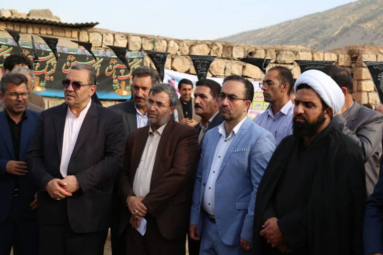 با حضور مدیریت ارشد استان و جمعی از مقامات محلی: مشعل گاز در روستای چم‌روته سیروان روشن شد