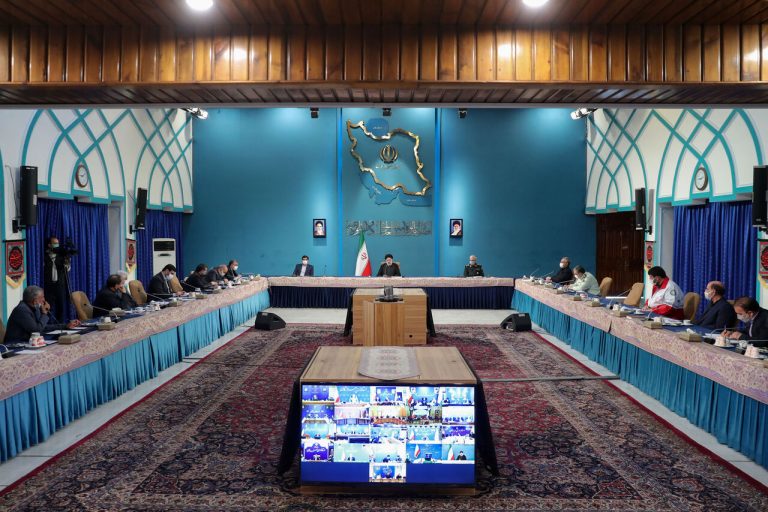 در جلسه ستاد ملی مقابله با کرونا صورت گرفت؛ تأکید رئیس جمهور بر تزریق دُز یادآور واکسن کرونا در آستانه اربعین حسینی و بازگشایی مدارس