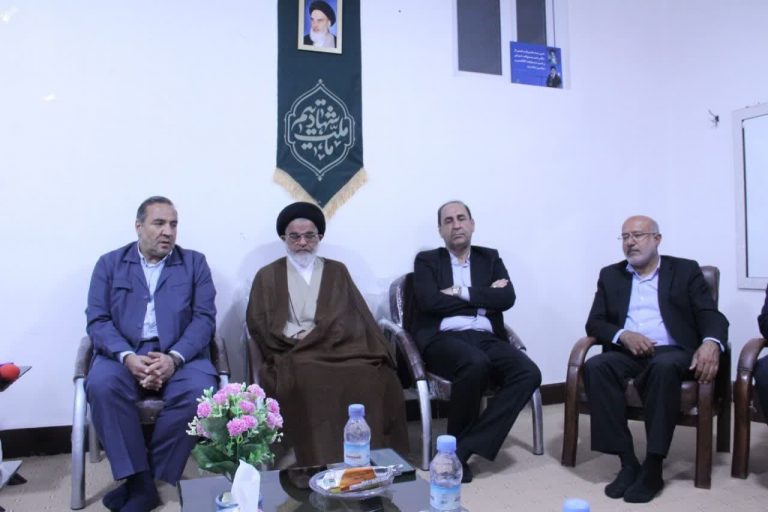 استاندار ایلام در دیدار با امام جمعه دهلران: ساماندهی چشمه‌های آبگرم دهلران بعنوان یک مطالبه مردمی در حال اجراست