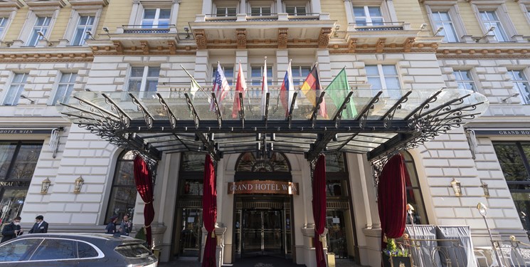 دیپلمات آمریکایی در وین: اگر حفظ یک تحریم با بازگشت به برجام سازگار نباشد آماده‌‌ایم آن را برداریم/ درباره شهروندانمان که در ایران بازداشت هستند مذاکرات فعال و غیرمستقیمی وجود دارد که مستقل از برجام است